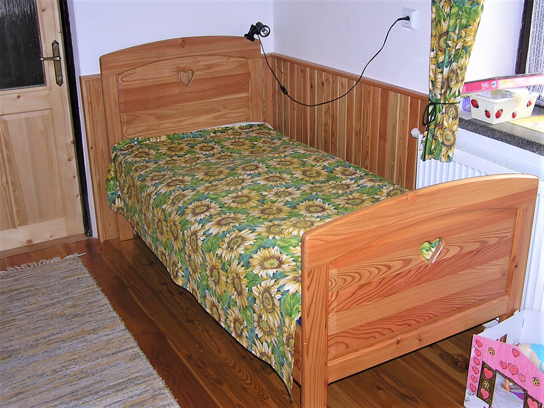 Detská posteľ motivovaná kopaničiarskym štýlom